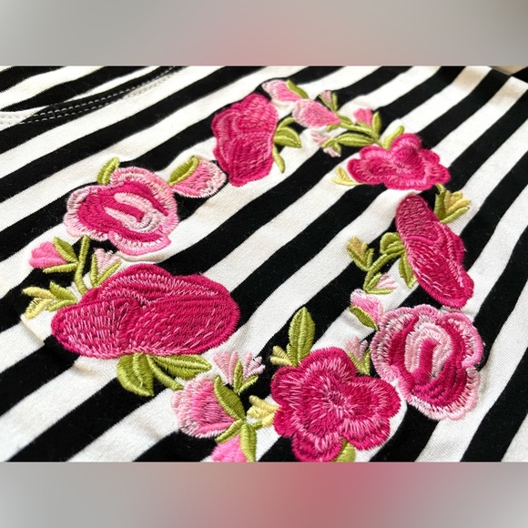 EUC Kate Mack Valentine’s Day Heart Embroidered Striped Top 6X - Picture 5 of 12